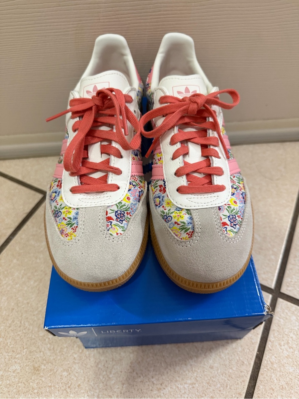 adidas Girl’s Floral Samba Sneakers Size 3